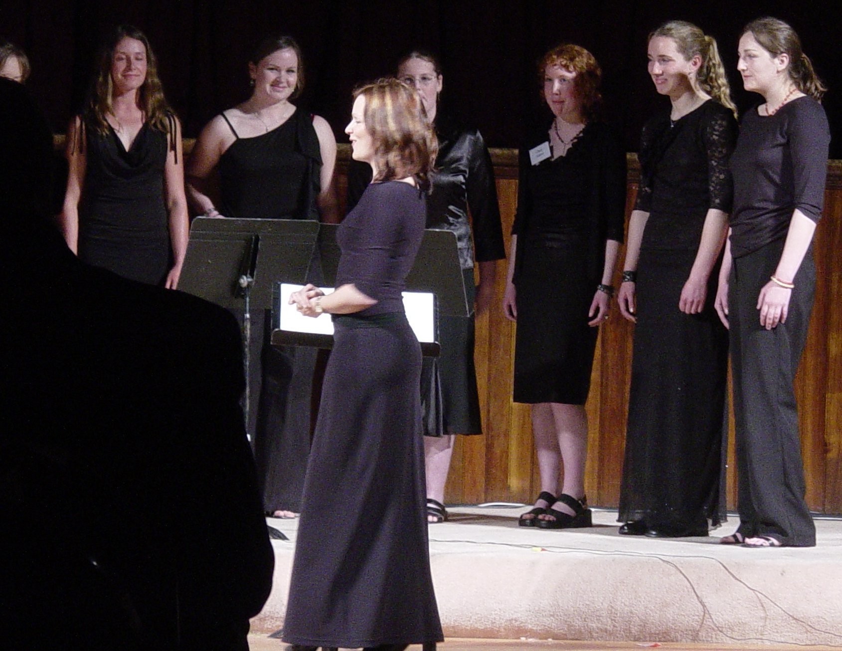 Hahahaha Look like we are all happy with our perfrormance - just check ou the faces on us!?